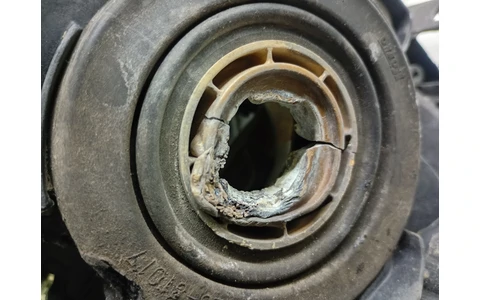 Far dreapta e11205346 Toyota Prius XW30 (2009 - 2011) - imagine 2