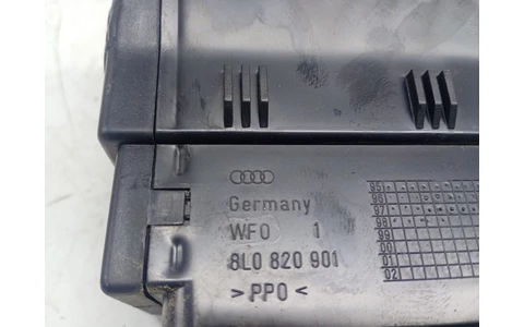 Grila ventilatie 8L0820901 Audi A3 8L (facelift) (2000 - 2003) - imagine 3