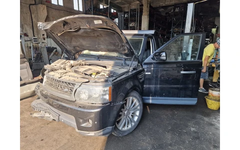 Land Rover Range Rover Sport 1 (facelift) (2009 - 2013) - imagine 2