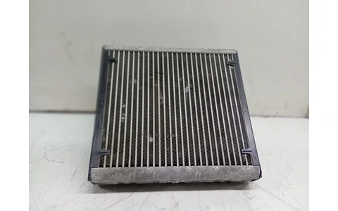 Radiator clima bord ED303004 Volvo V60 2 (2018 - 2020) - imagine 2
