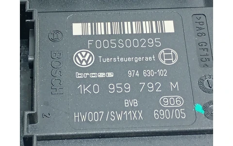 Motoras geam dreapta fata 1K0959702Q Volkswagen Passat B6 (2005 - 2010) - imagine 4