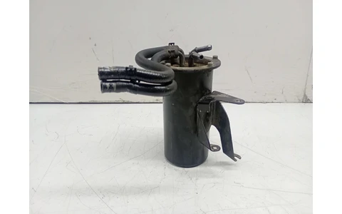 Carcasa filtru combustibil 3c0127400c Volkswagen Passat B6 (2005 - 2010) - imagine 2