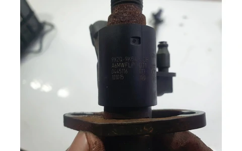 Injector 9x2q-9k546-db Land Rover Range Rover Sport 1 (facelift) (2009 - 2013) - imagine 8