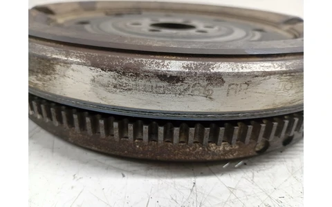 Volanta cu masa dubla 03G054266AR Volkswagen Passat B6 (2005 - 2010) - imagine 2