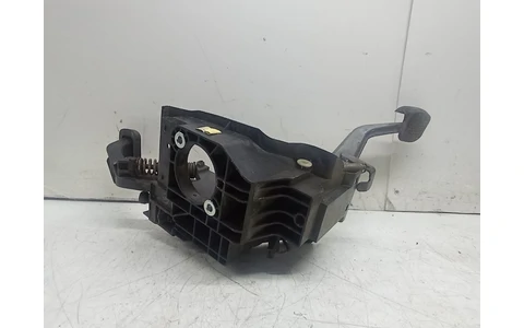 Pod pedalier A2032901519 Mercedes Benz C-Class W203 (2000 - 2004) - imagine 2
