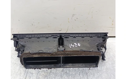 Grila ventilatie bord 8E0820951 Audi A4 B6 (2000 - 2005) - imagine 2