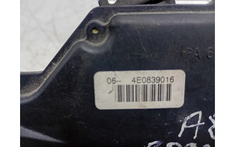 Broasca dreapta spate 4E0839016 Audi A8 D3/4E (2002 - 2005) - imagine 2