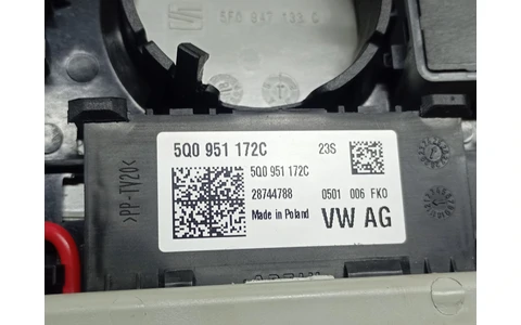 Plafoniera 5E0867489 Skoda Karoq 1 (2017 - 2025) - imagine 3