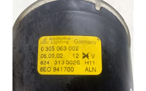 Proiector ceata dreapta 8E0941700 Audi A4 B6 (2000 - 2005) - imagine 3
