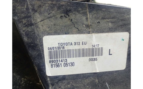 Stop stanga 8156105130 Toyota Avensis 2 T25 (2002 - 2006) - imagine 3