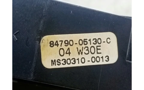 Buton dezaburire 84790-05130 Toyota Avensis 2 T25 (2002 - 2006) - imagine 4