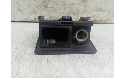 Scrumiera Mercedes Benz E-Class W212 (2009 - 2013) - imagine 4