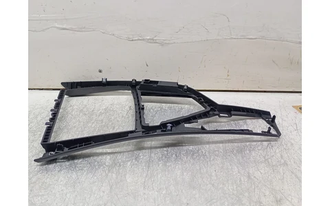 Ornament consola centrala 105026818 BMW Seria 1 F20/F21 (2011 - 2015) - imagine 2
