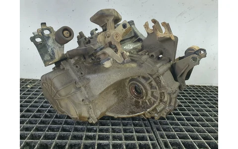 Cutie de viteze manuala 5 trepte 33111-05010 Toyota Avensis 2 T25 (2002 - 2006) - imagine 5
