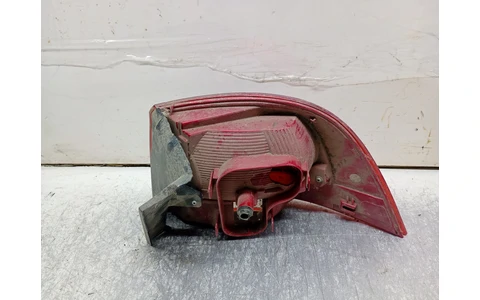 Stop stanga 7P6945095D Volkswagen Touareg 2 (7P) (2010 - 2014) - imagine 2