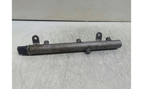 Rampa injectoare A6420702595 Mercedes Benz Vito W639 (2003 - 2010) - imagine 2