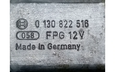 Motoras geam dreapta spate 0130822516 Renault Grand Scenic 3 (2009 - 2012) - imagine 3