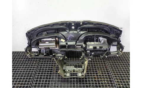 Plansa bord 8200491054 Renault Megane 2 (2002 - 2006) - imagine 3