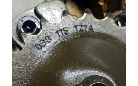 Pompa ulei 038115121A Skoda Octavia 2 (2004 - 2008) - imagine 5