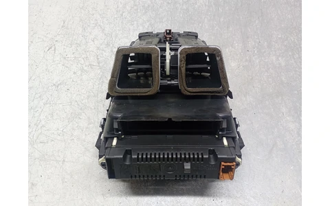 Grila ventilatie bord 9650068177 Peugeot 207 1 (2006 - 2009) - imagine 2