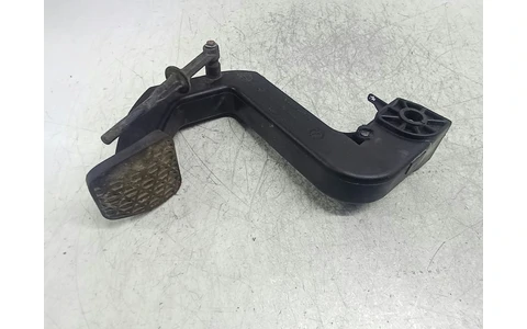 Pedala ambreiaj A6382900516 Mercedes Benz Vito W639 (2003 - 2010) - imagine 2