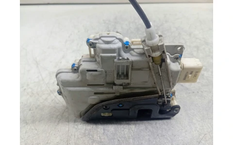 Broasca stanga fata 8E1837015AA Audi A4 B7 (2004 - 2008) - imagine 2