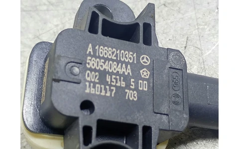 Senzor impact A1668210351 Infiniti Q30 1 (2016 - 2020) - imagine 3