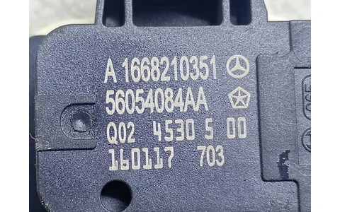Senzor impact A1668210351 Infiniti Q30 1 (2016 - 2020) - imagine 3