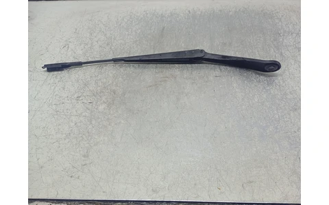 Brat stergator parbriz stanga A1768200044 Infiniti Q30 1 (2016 - 2020) - imagine 2