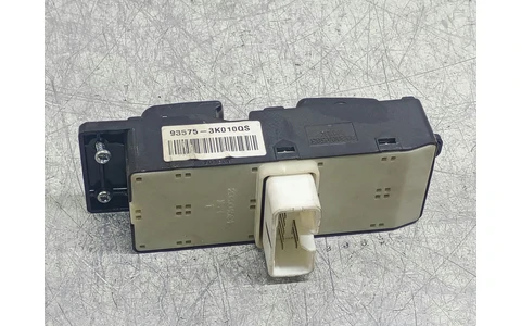 Panou butoane 93575-3k010QS Hyundai Sonata NF (2005 - 2008) - imagine 2