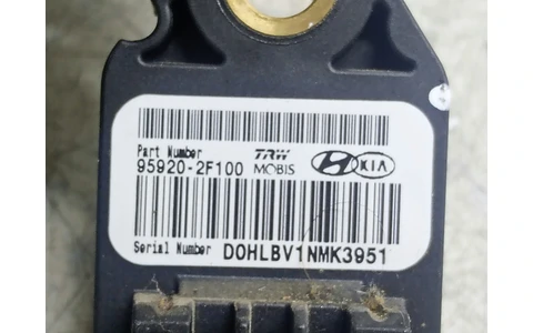 Senzor impact 95920-2f100 Hyundai Sonata NF (2005 - 2008) - imagine 3