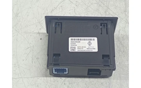 Slot USB 284H39520R Renault Arkana 1 facelift (2023–2025) - imagine 2