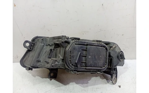 Far dreapta 4f0941030 Audi A6 4F/C6 (facelift) (2008 - 2011) - imagine 2