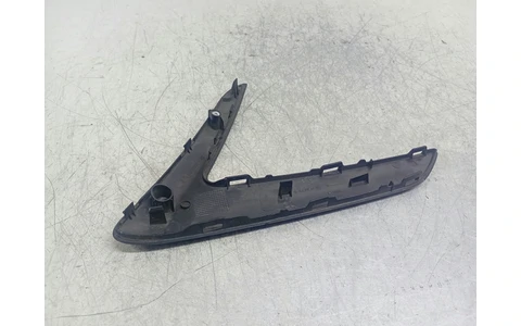 Ornament usa stanga spate 9686309477B Peugeot 508 1 (2010 - 2014) - imagine 2