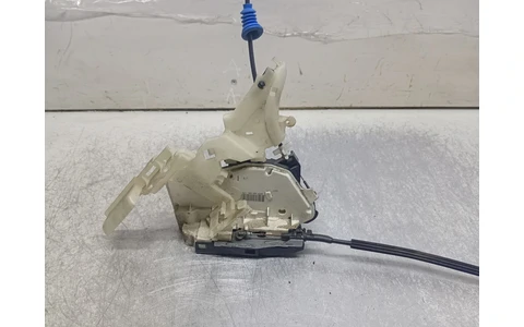 Broasca dreapta spate 5n0839016d Volkswagen Passat CC 1 (2008 - 2012) - imagine 2