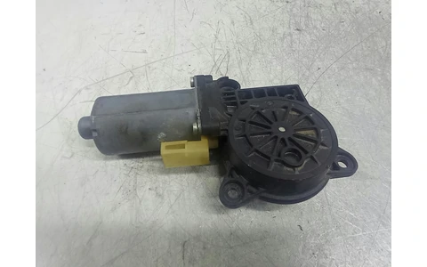 Motoras geam dreapta fata 0130821939 Ford Fiesta 5 (2001 - 2007) - imagine 3