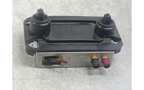 Amplificator antena 8J0035456 Audi A4 B7 (2004 - 2008) - imagine 2