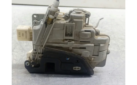 Broasca dreapta fata 8E1837016 Audi A4 B7 (2004 - 2008) - imagine 3