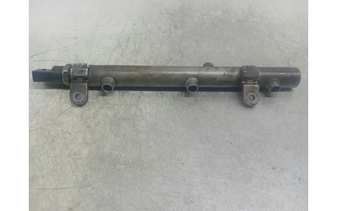 Rampa injectoare A6420700695002 Mercedes Benz E-Class W211/S211 (2002 - 2006) - imagine 2