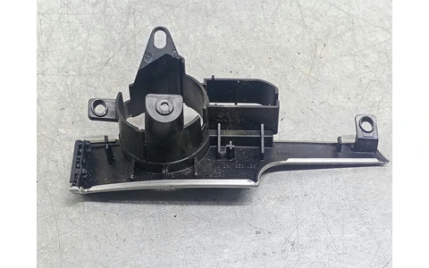 Ornament bord 8E1853189 Audi A4 B7 (2004 - 2008) - imagine 2