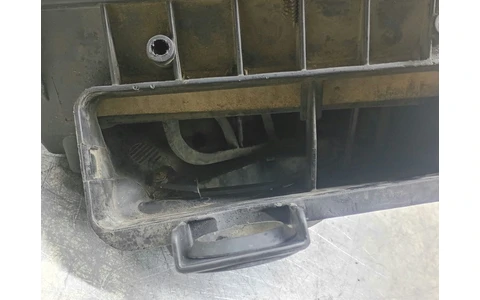 Carcasa filtru aer 03G133835B Audi A4 B7 (2004 - 2008) - imagine 8