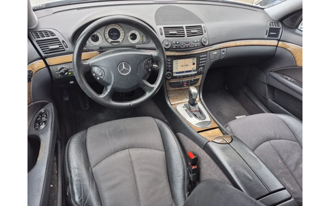 Mercedes Benz E-Class W211/S211 (2002 - 2006) - imagine 5