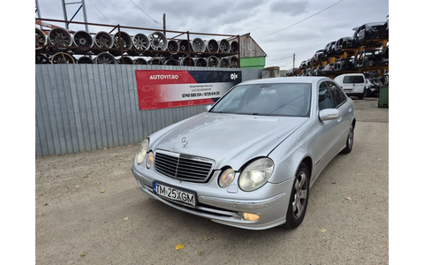 Mercedes Benz E-Class W211/S211 (2002 - 2006) - imagine 3