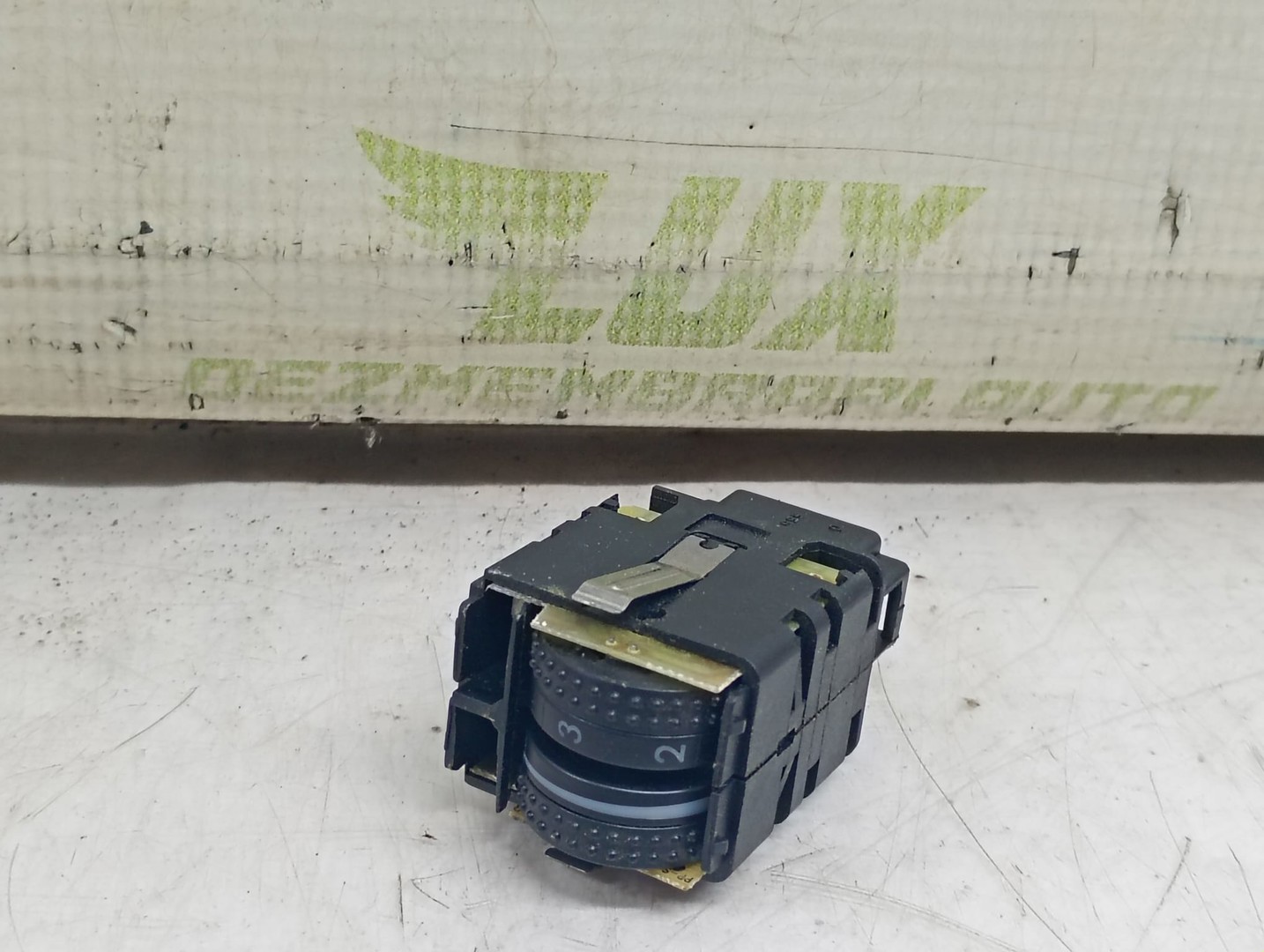 Buton reglaj faruri 1j0941333a Volkswagen Golf 4 (1997 - 2006)