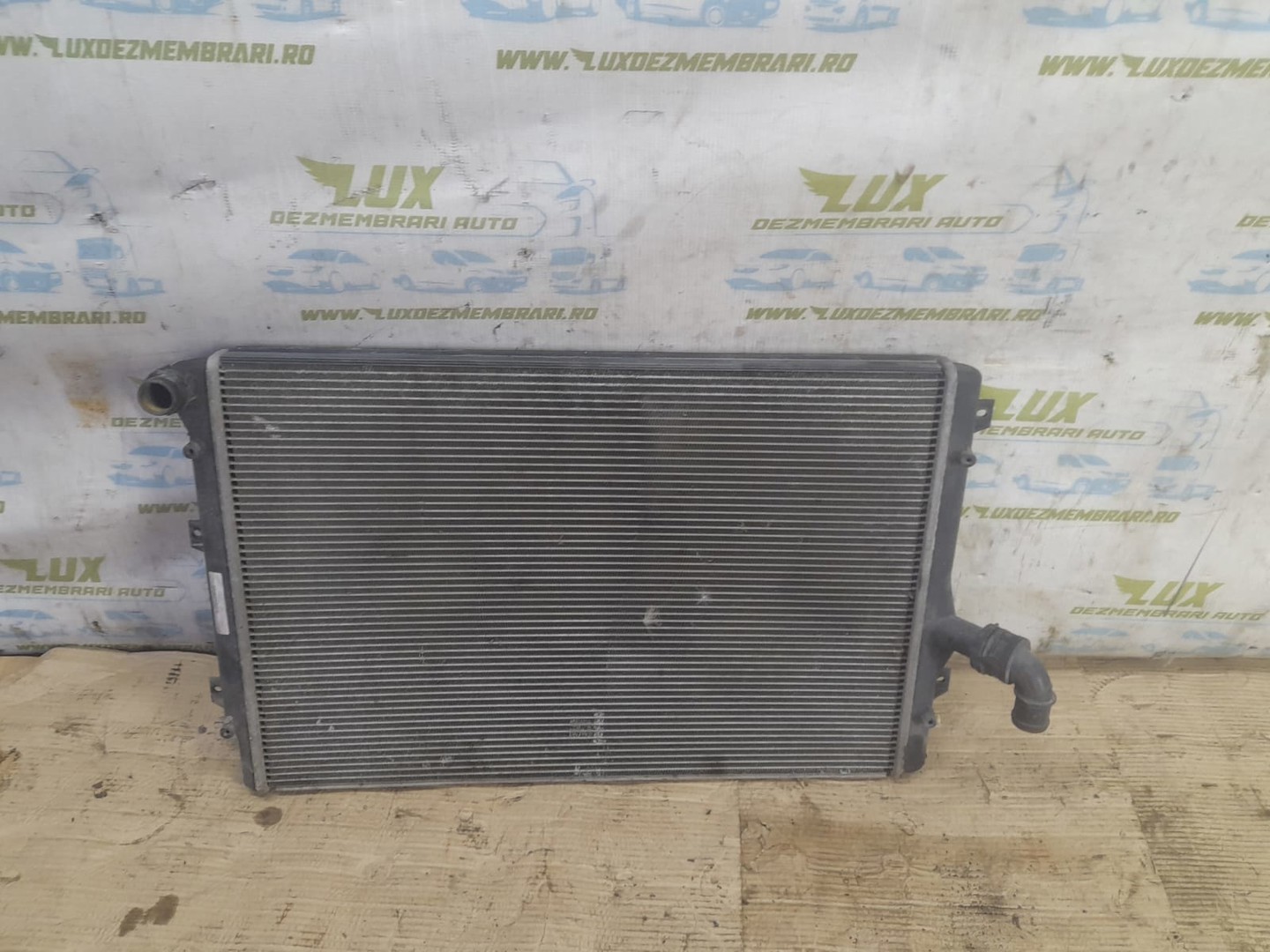 Radiator apa 1k0121251N Volkswagen Golf 5 (2003 - 2009)