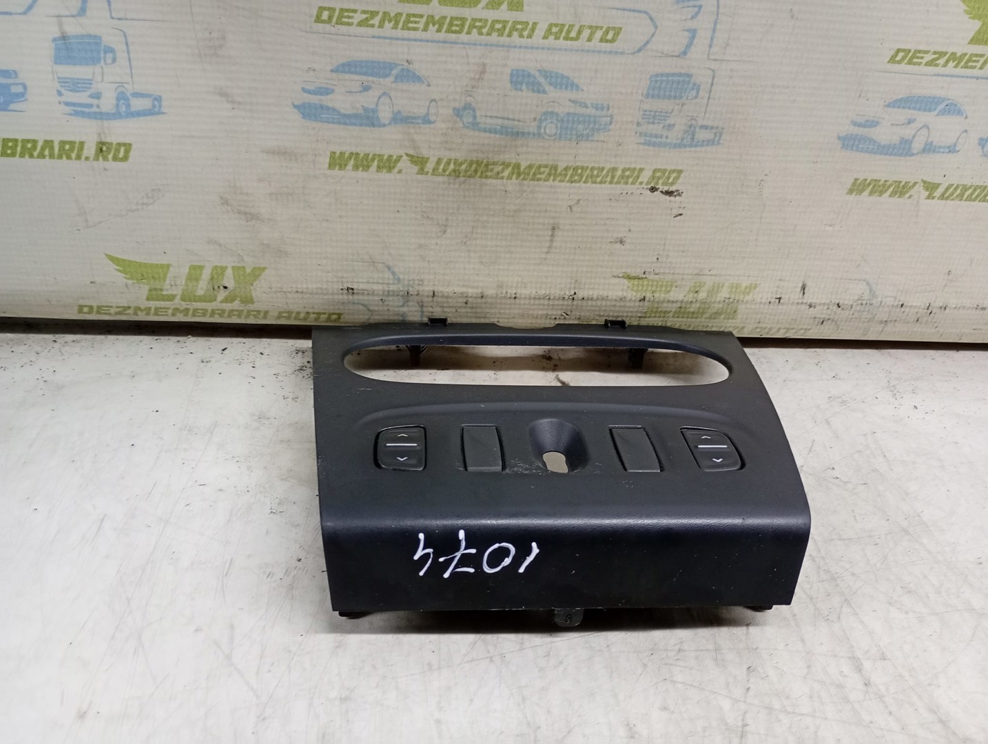 Ornament bord 275009384R Dacia Logan 2 (2013 - 2016)