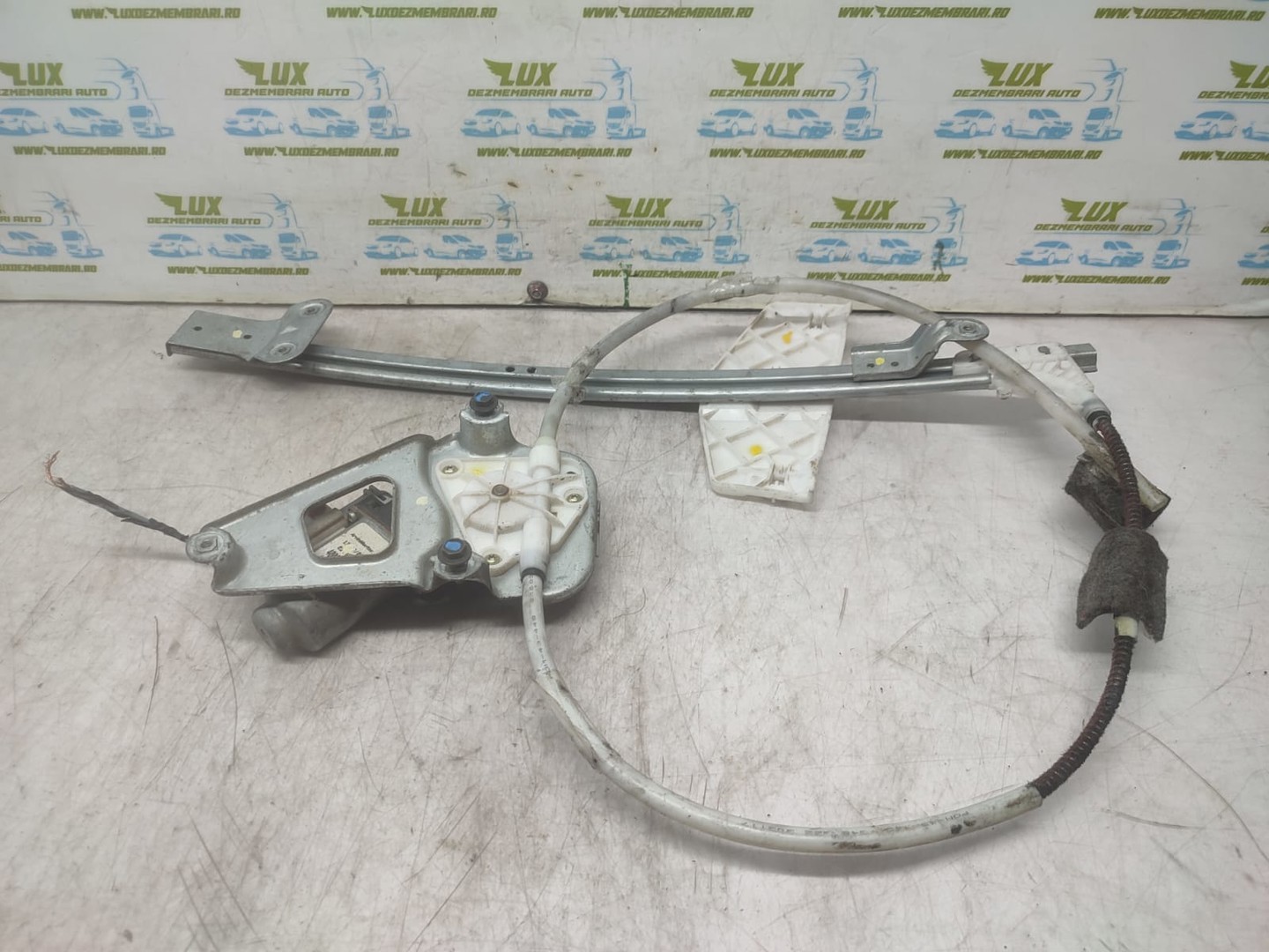 Macara geam dreapta fata Jeep Cherokee KJ (2001 - 2007)