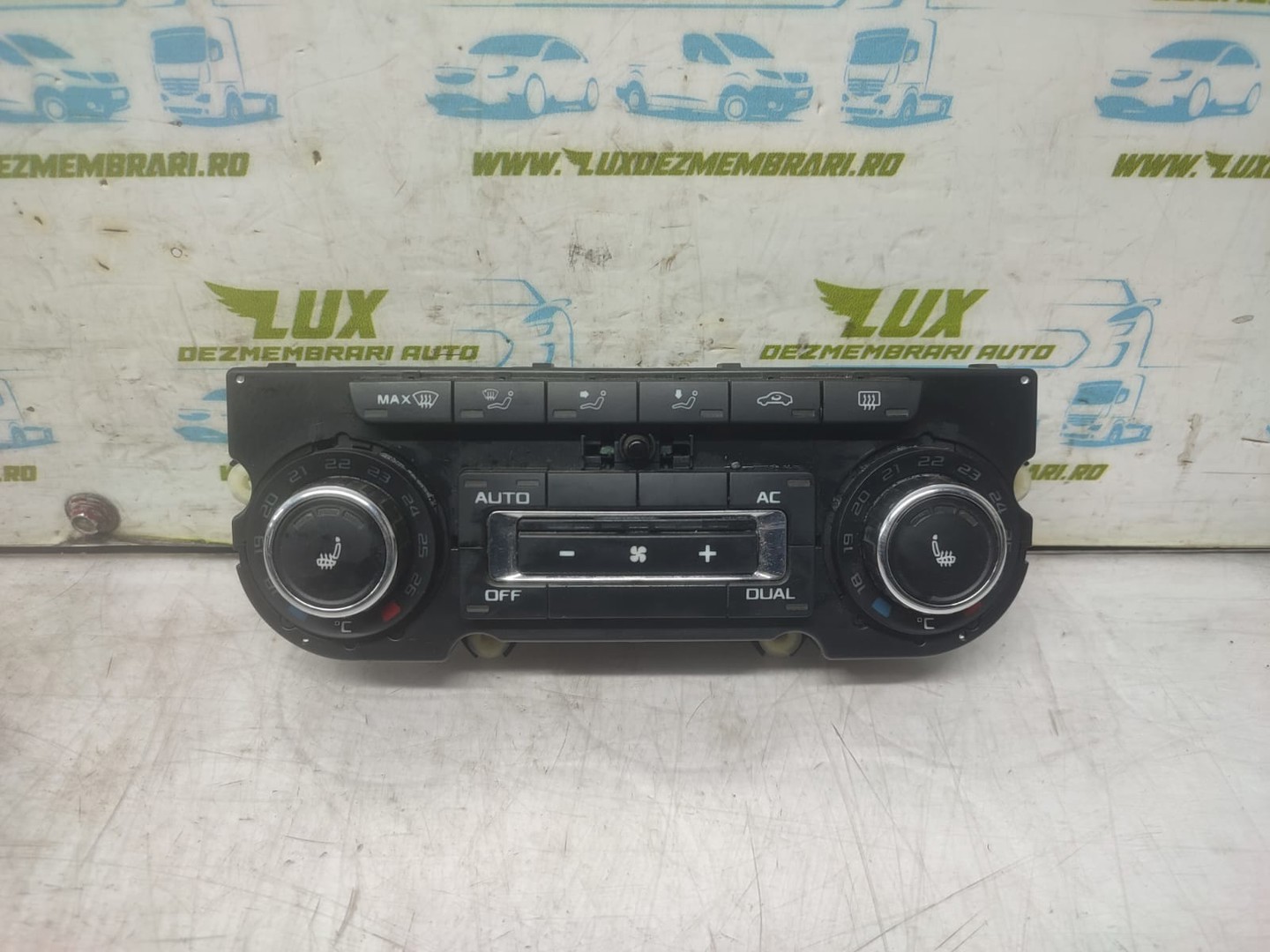 Panou clima ac 3T0907044AC Skoda Octavia 2 (facelift) (2008 - 2013)