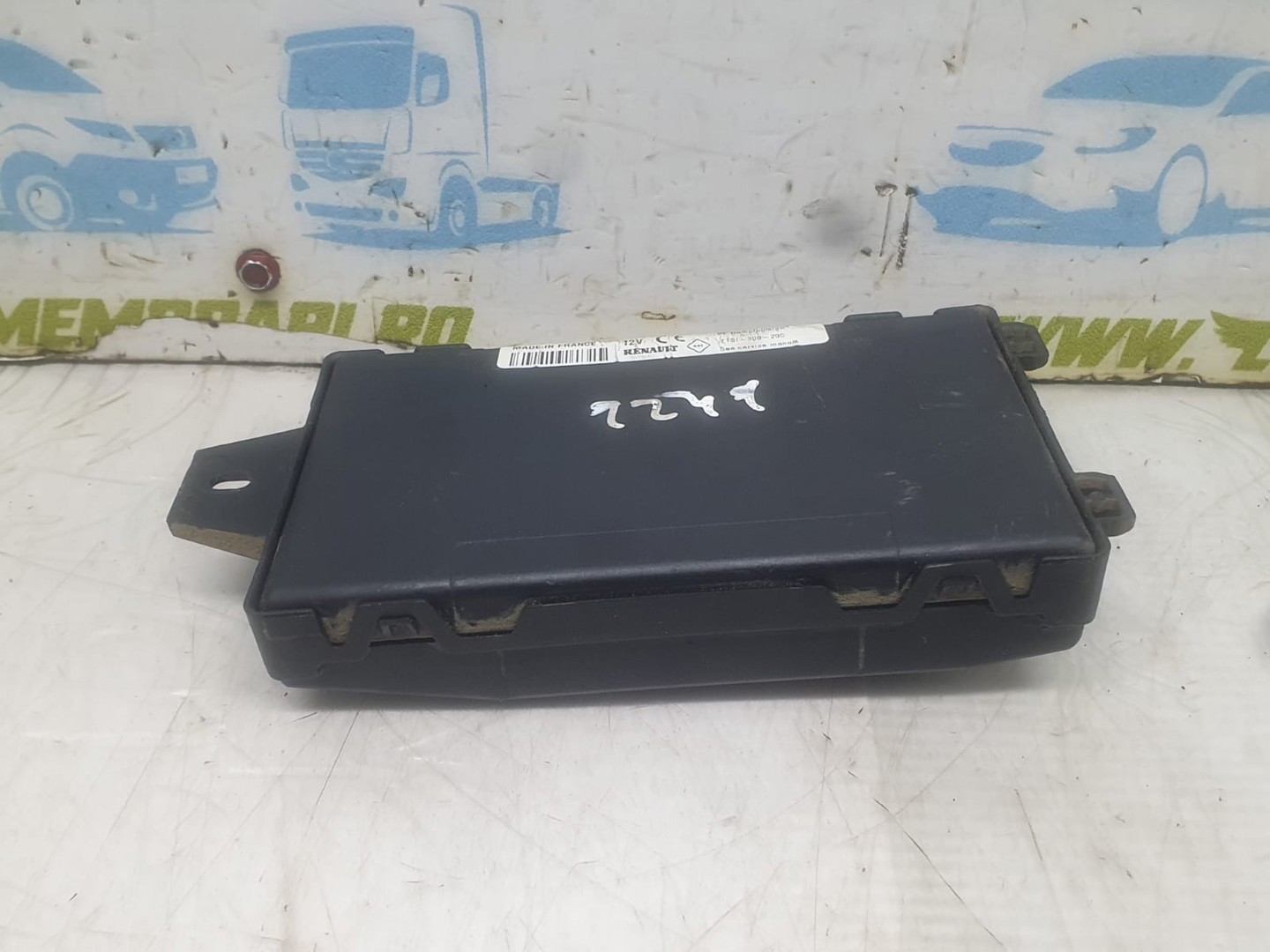 Modul confort 8200296328A Dacia Logan 1 (2004 - 2008)
