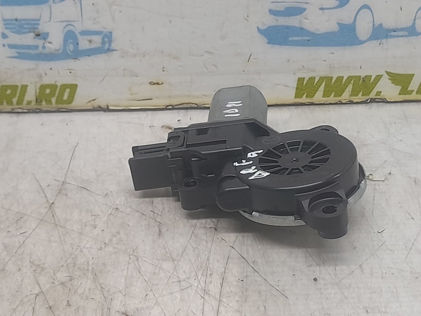 Motoras geam dreapta fata CM012790 Mazda CX-3 1 (2015-2018)